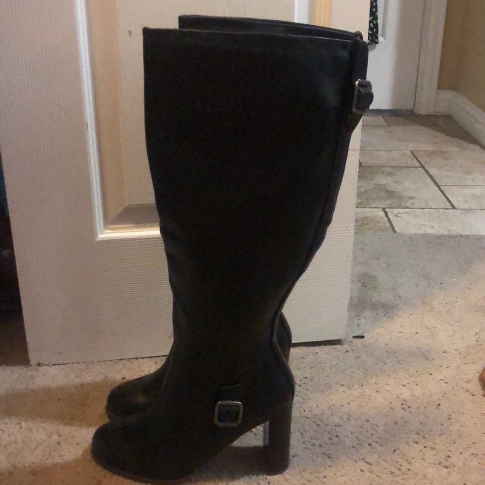 Boots - Picture 2 of 3